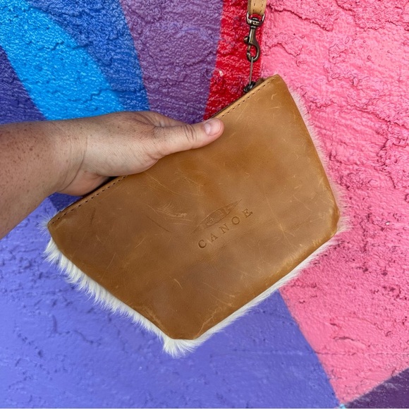 Canoe, western leather cowhide clutch - Picture 3 of 9